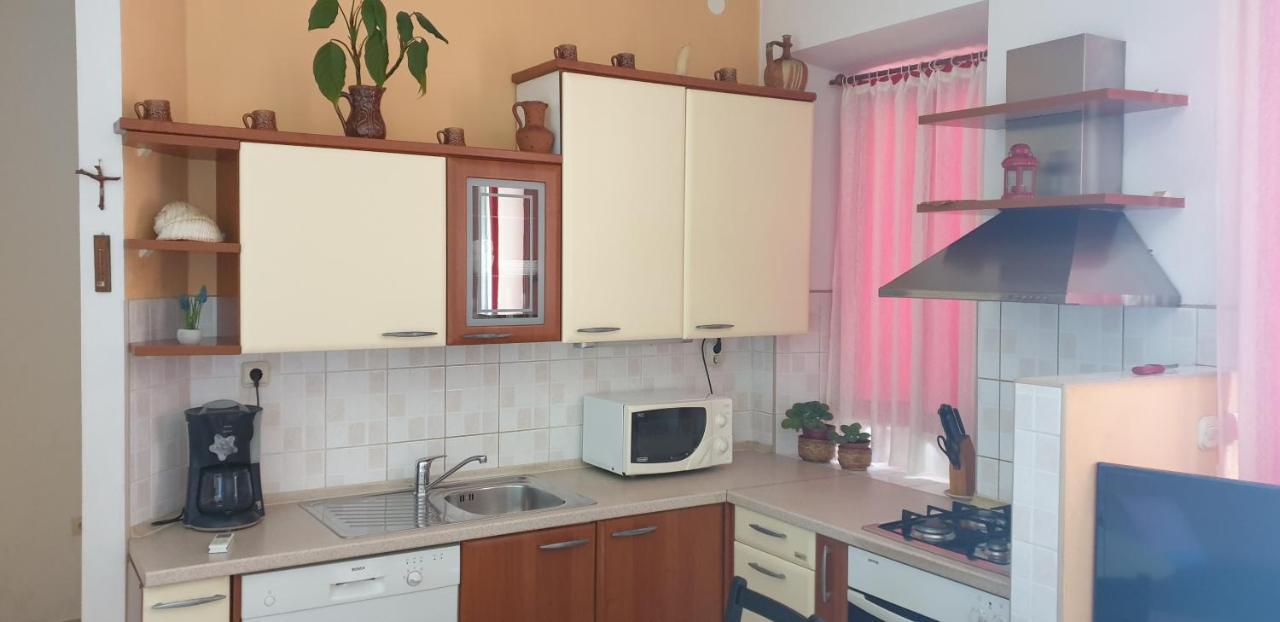 Apartments Pharia Jelsa  Kültér fotó