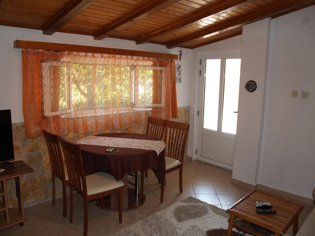 Apartments Pharia Jelsa  Szoba fotó