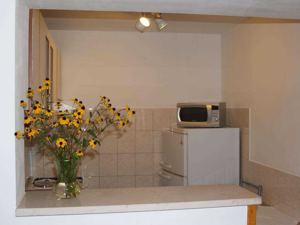 Apartments Pharia Jelsa  Szoba fotó