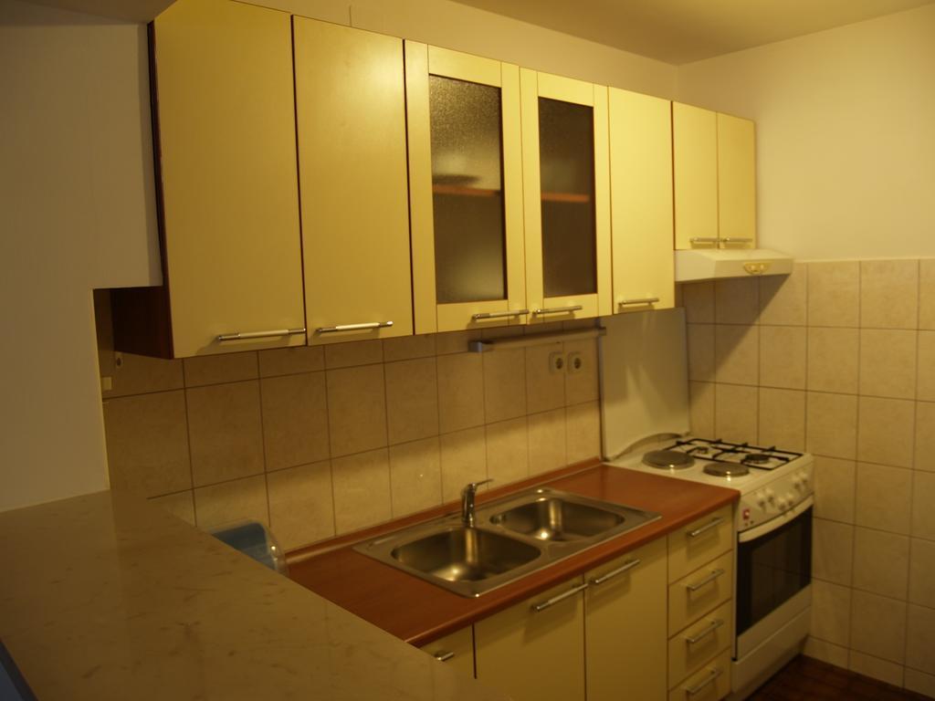 Apartments Pharia Jelsa  Szoba fotó